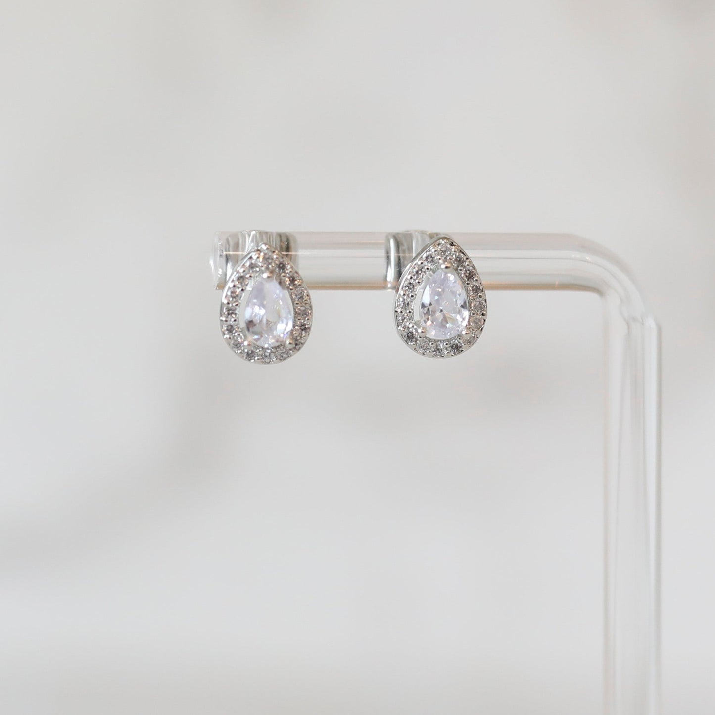 Halo Drop Studs