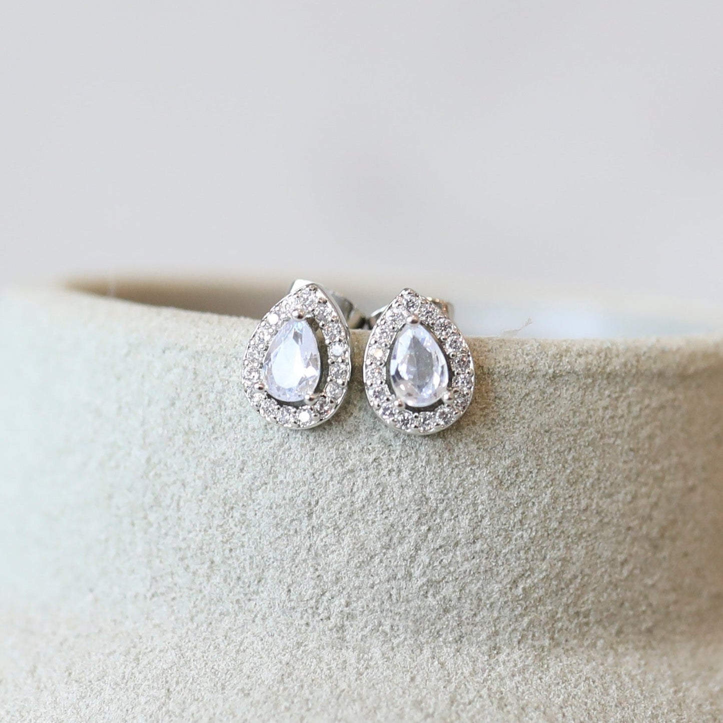 Halo Drop Studs