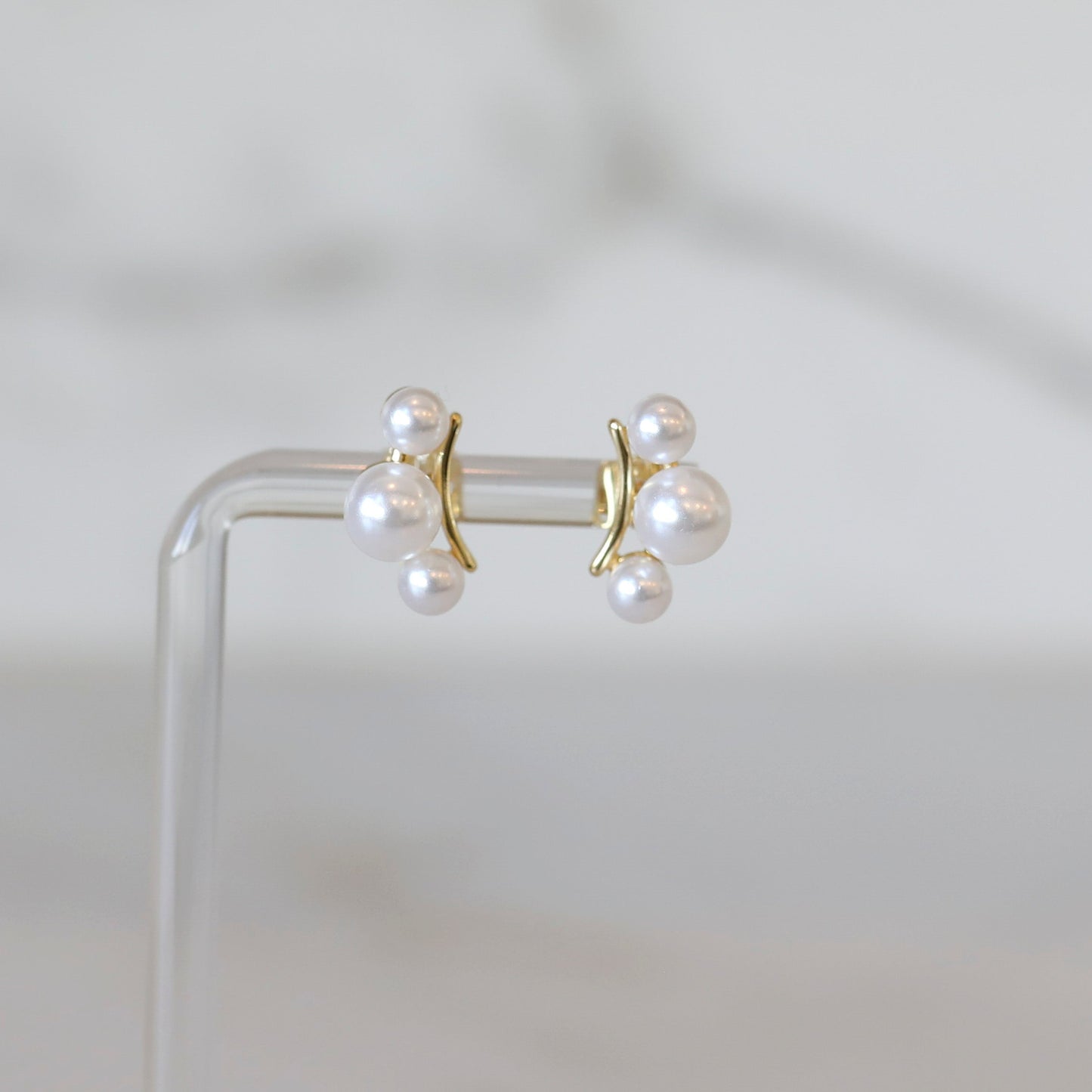 Triple Pearl Stud
