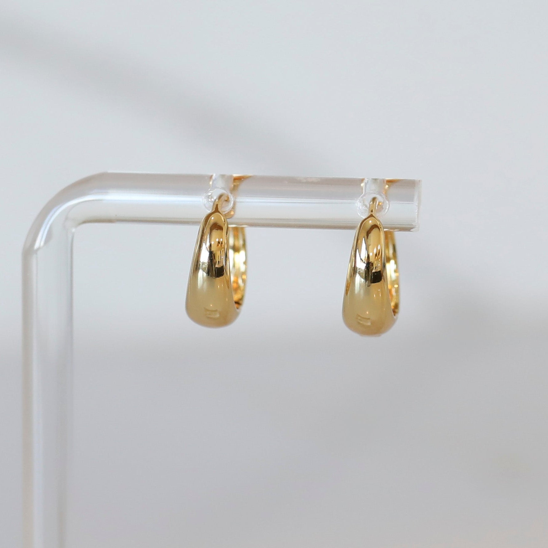 Basic Oval Huggie Hoops