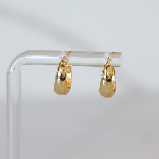 Basic Oval Huggie Hoops